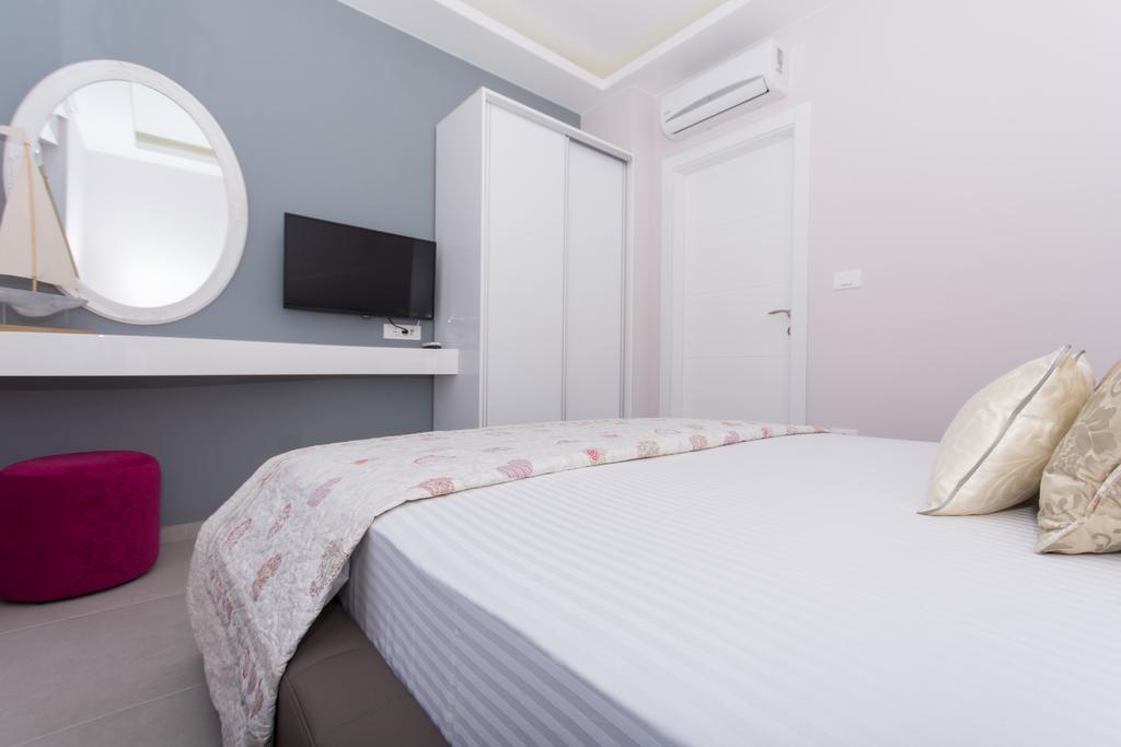 Apartments Soho Трогир Екстериор снимка